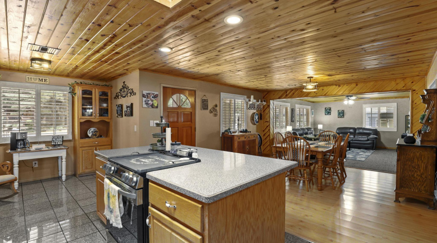 Kitchen island