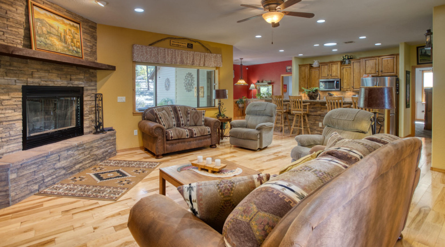 Rustic Elegance in Cozy Family Space