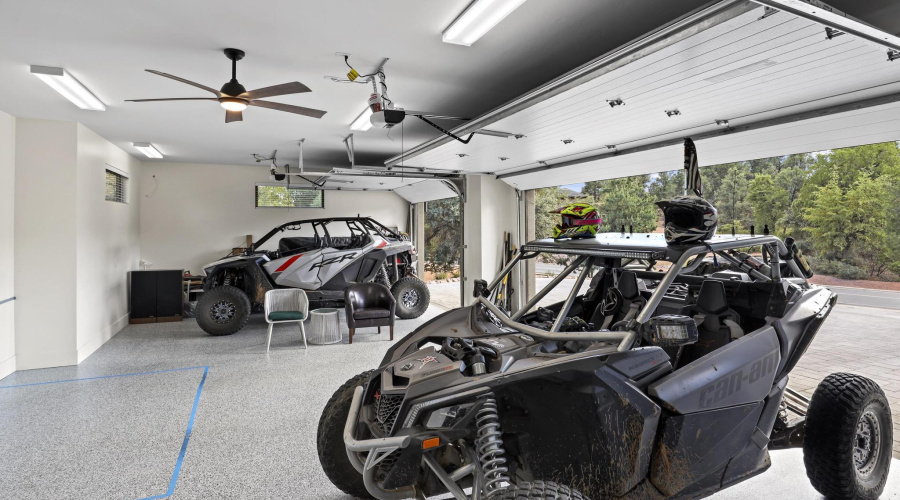 3 Car Garage