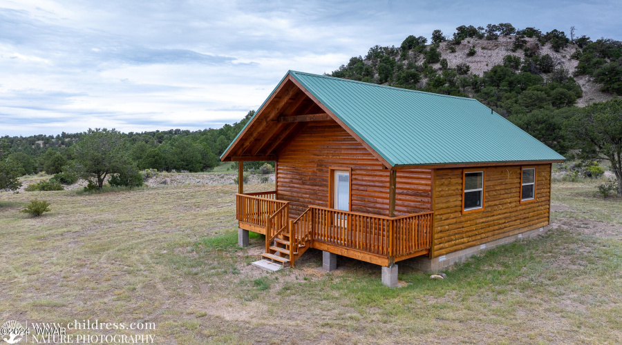 Cabin on 20 Acres