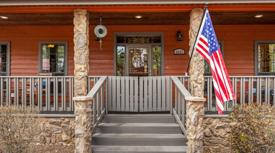 Front Porch/Entry