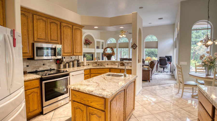 Kitchen with island