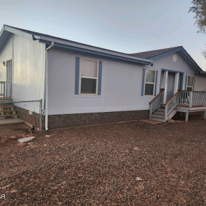 Spacious Taylor Horse Property