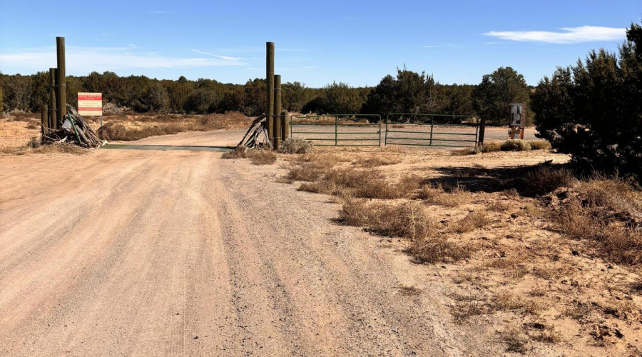 NE Corner Borders State Land