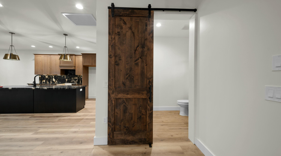 Knotty Alder Barn Door/Powder Rm