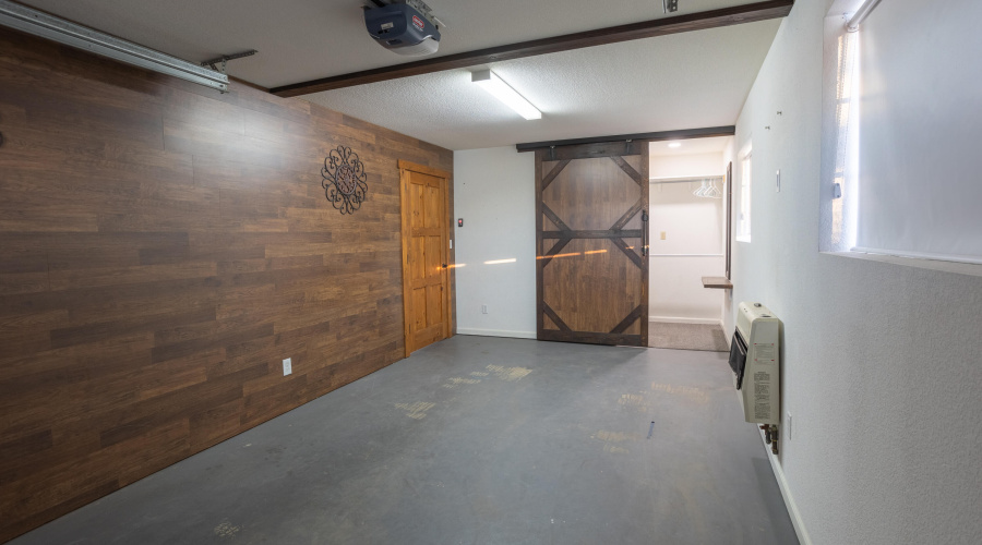 Heated Guest Room/Garage