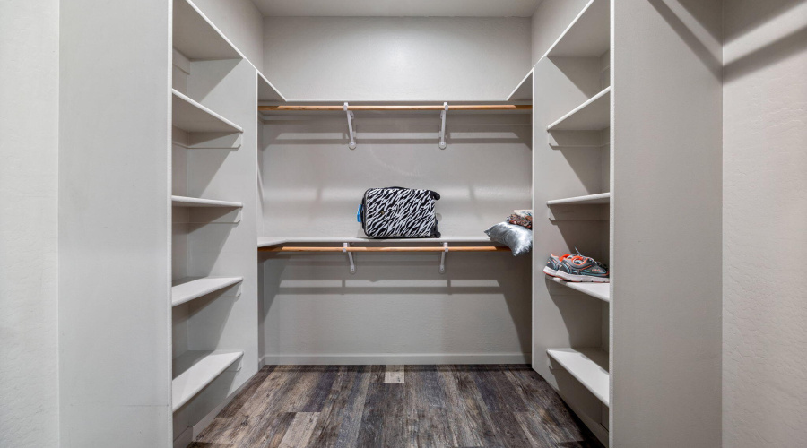 Walk in closet