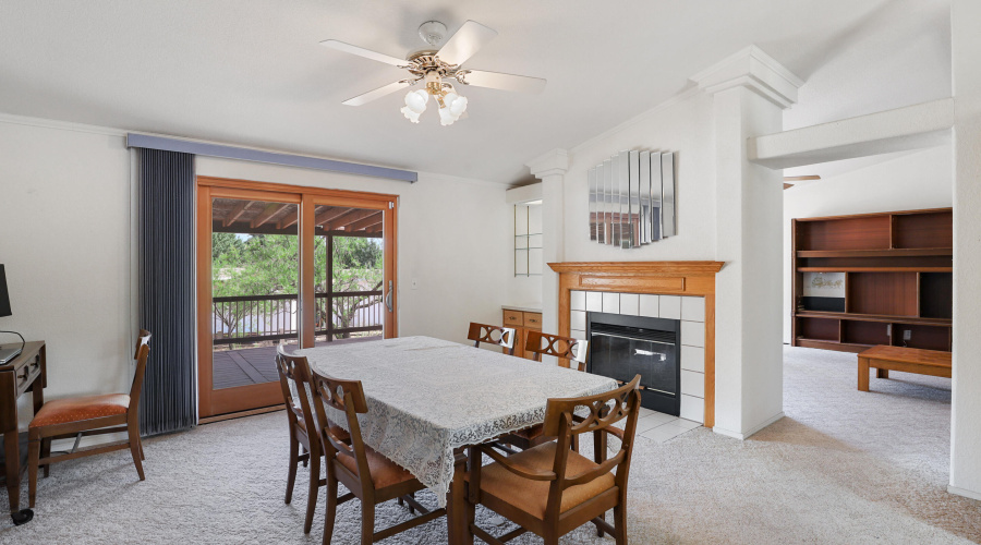 Dining Area (1)