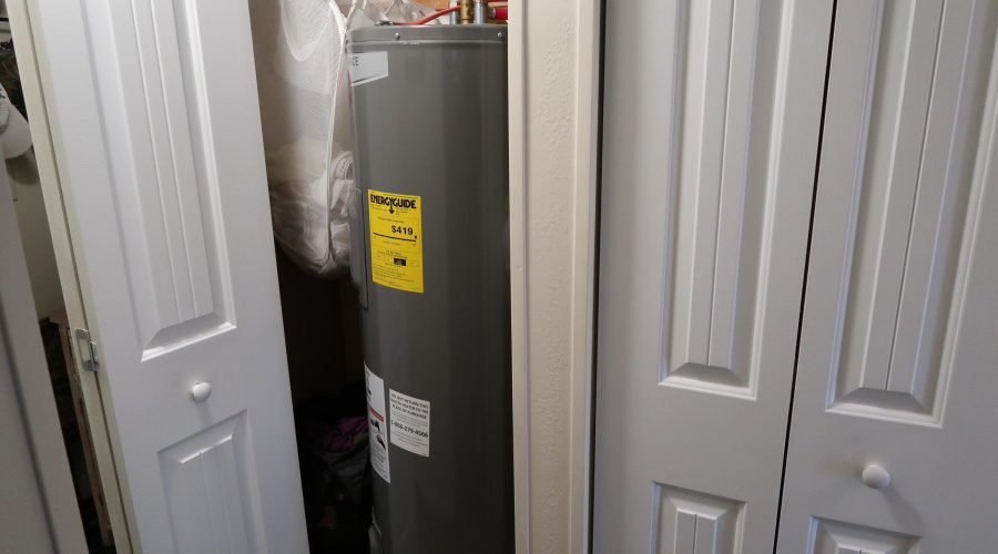 1870 Fairway new 40 gal water heater ele