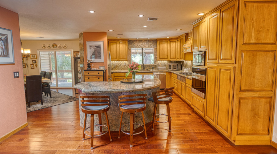 Kitchen with lots of cabinets