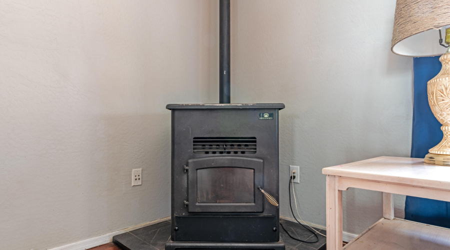 Pellet stove