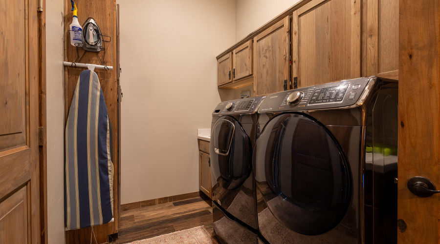 Laundry with sink and abundant cabinet s