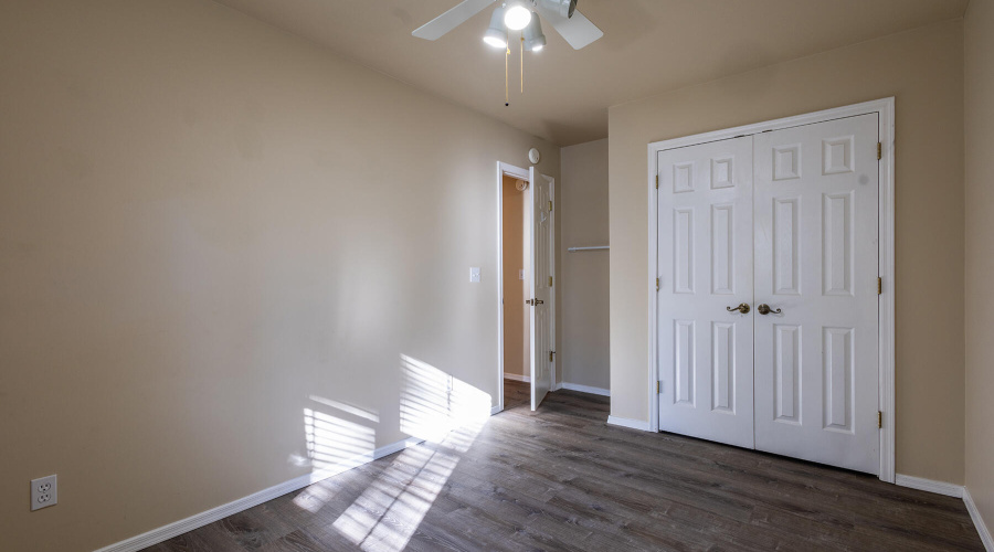 Guest Bedroom2