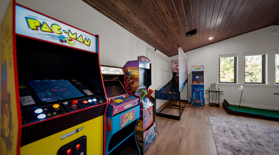 Arcade In Bonus Room