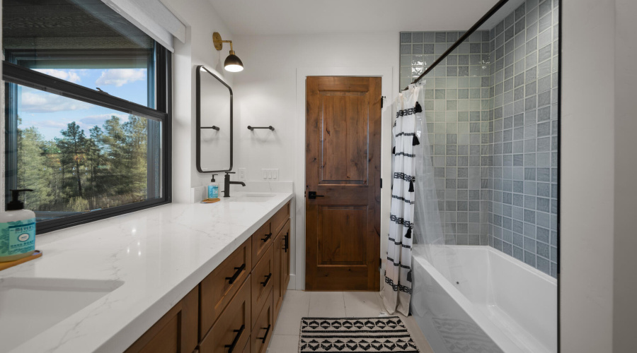 Tub / Shower In Upstairs Bathroom