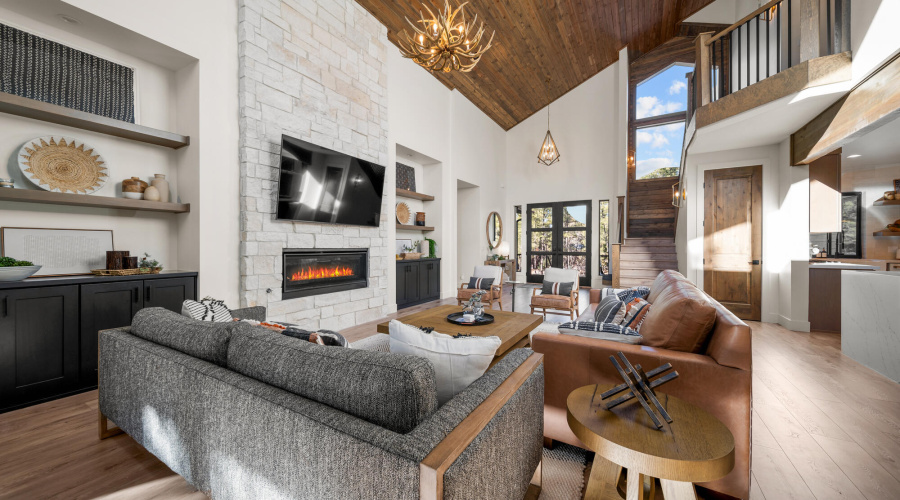 Talll Vaulted Ceilings In Living Room