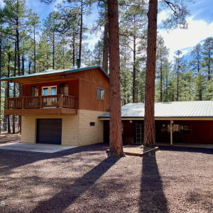 Lakeside Log Cabin