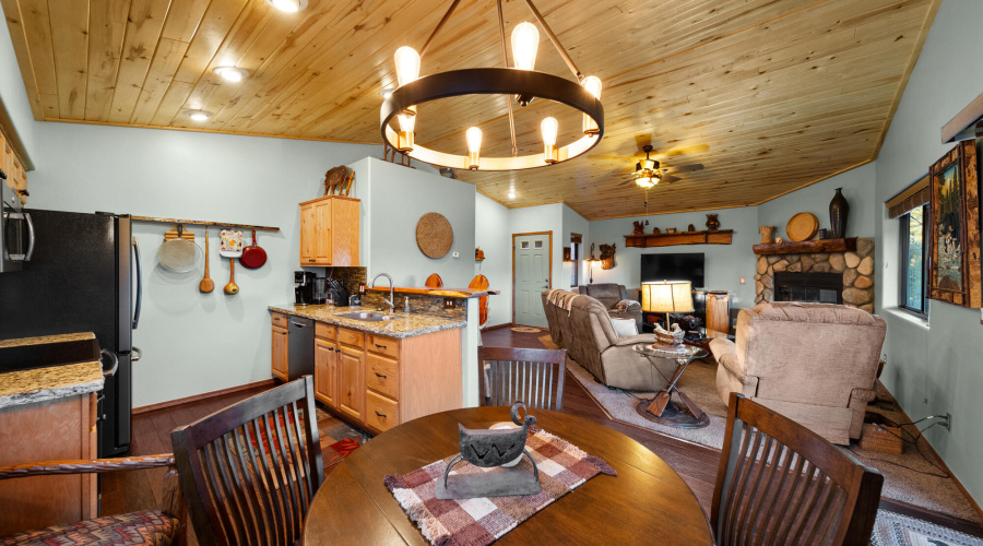 Dining Room/Kitchen