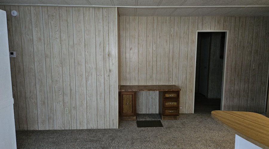 DINING AREA & OFFCIE DESK