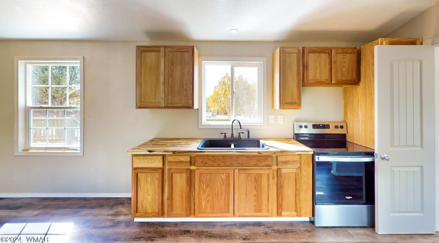 5-N3581-Vernon-AZ-Kitchen_1_Photolemur3_