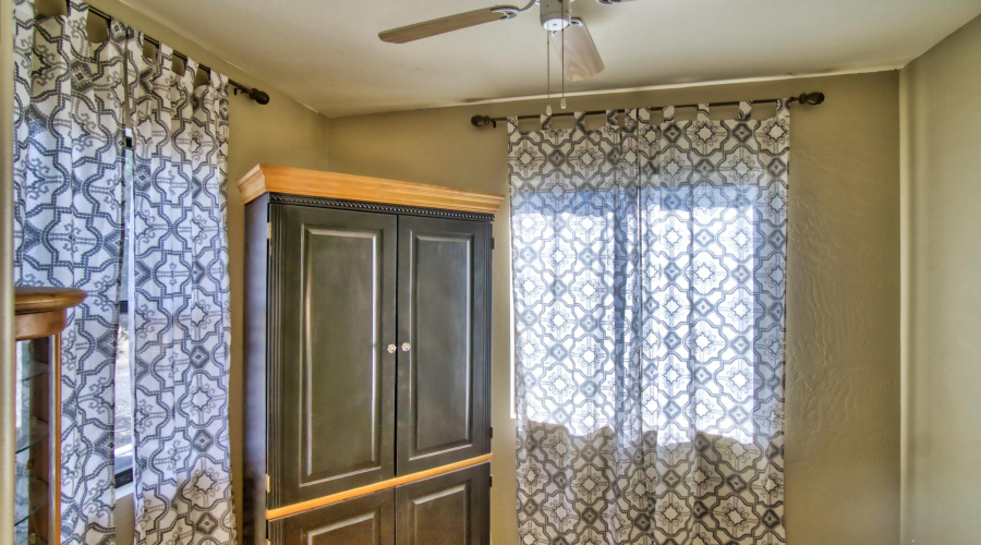 Guest Room w/laundry