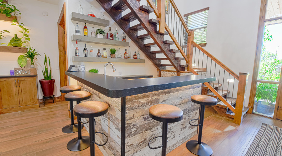 Built in Wet Bar