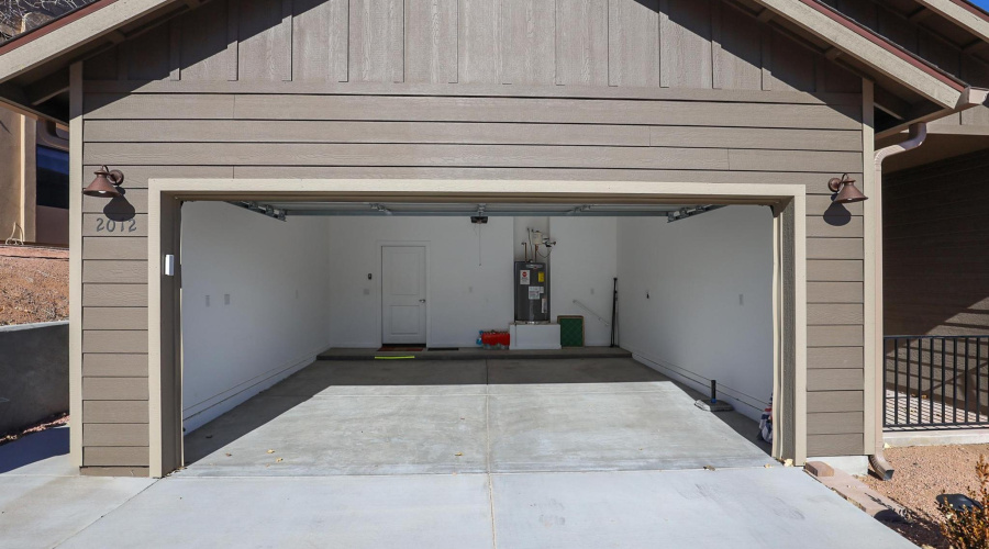 2 Car Garage