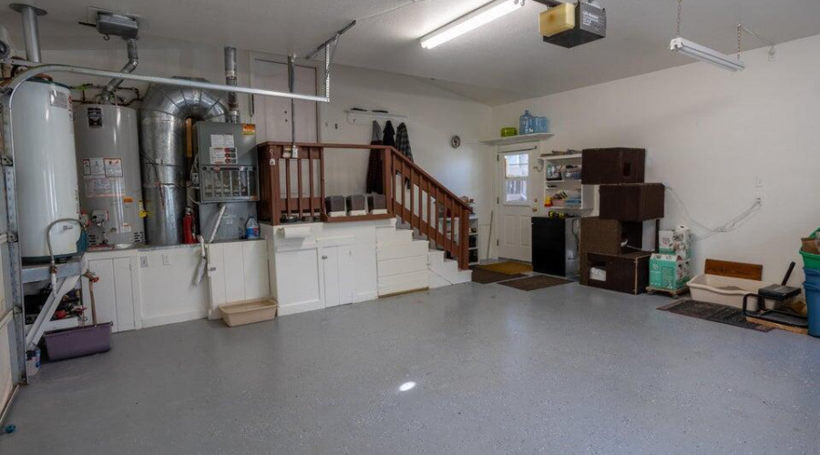 1526 Mainline Rd-Garage