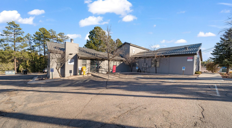 Excellent Commercial Opportunity