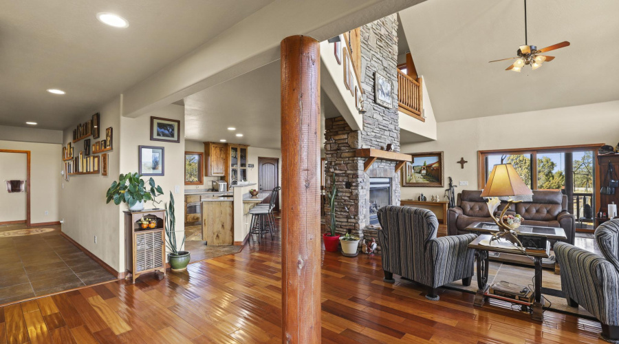 Living ara main floor