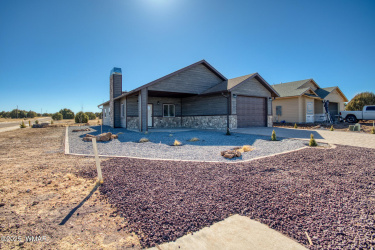 2101 Rimstone Drive, Show Low, Arizona 85901, Bedrooms, ,Bathrooms,Residential,For Sale,Rimstone,254441