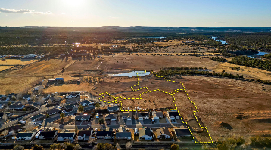 SpyglassLn-PropertyLines-ShowLowAZ-1