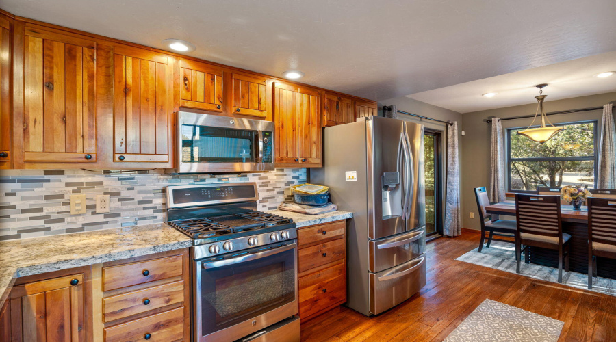 2235EagleLn-Overgaard-AZ-12