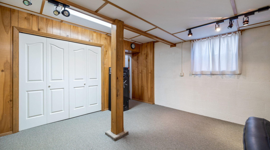 2235EagleLn-Overgaard-AZ-27