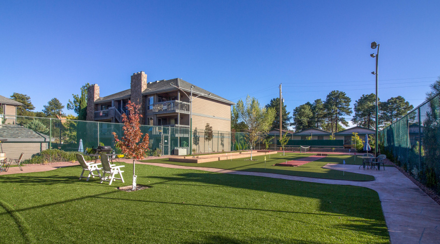 Community Putting Greens