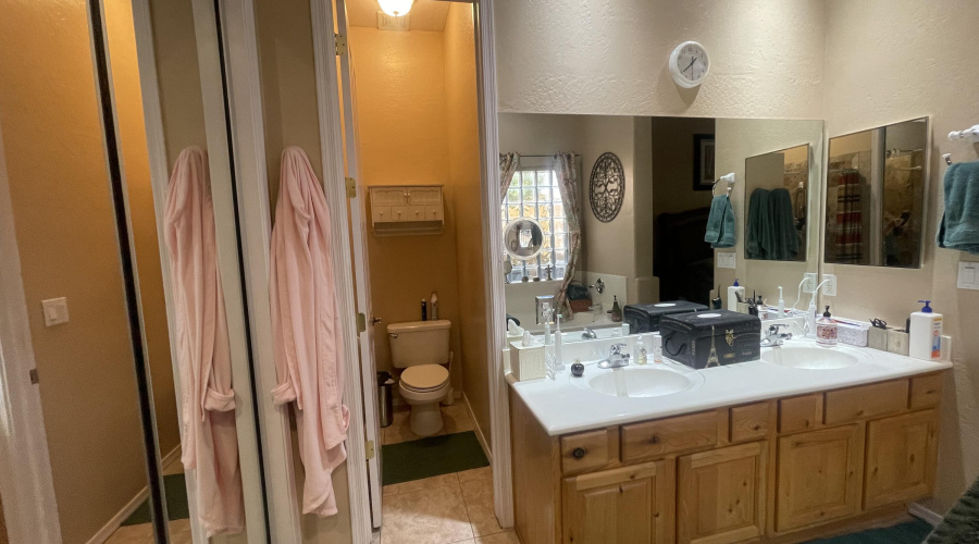 master w dual vanities