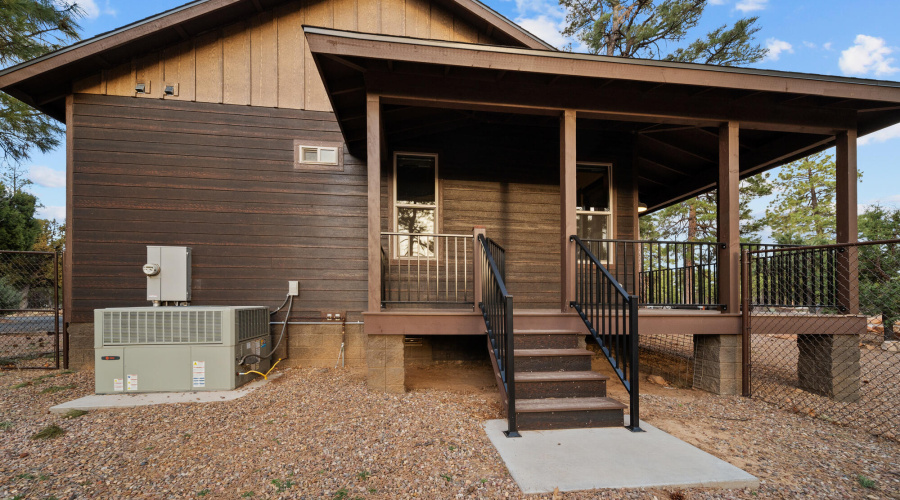 Side Porch/Fenced Dog Area