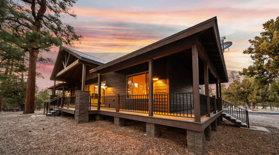 Wraparound Deck-Twilight