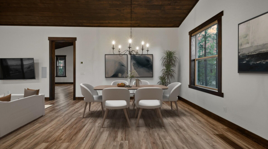 Dining-Virtually Staged