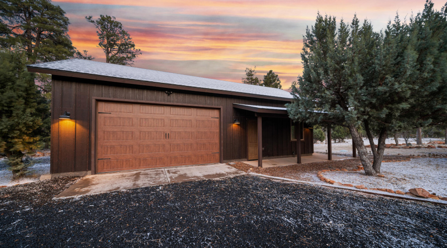 Garage/RV Carport/Casita-Twilight