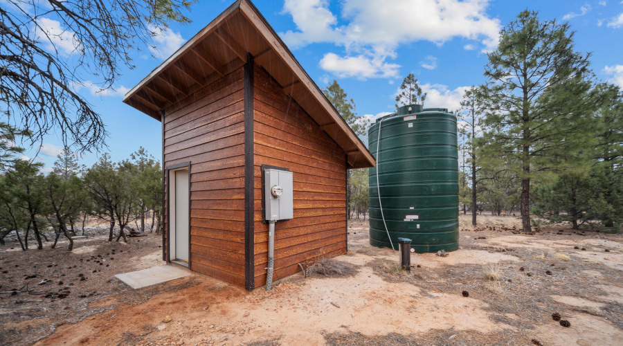 Water Well Pump House/Tank