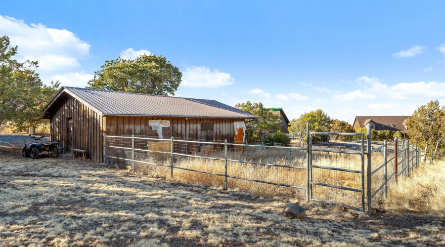 Barn/Corral