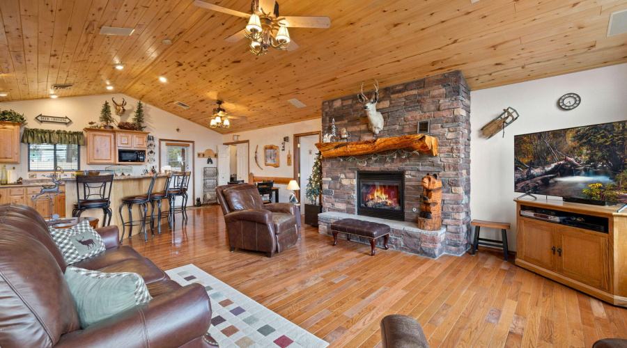 3650PineRimDr-HeberOvergaardAZ-9