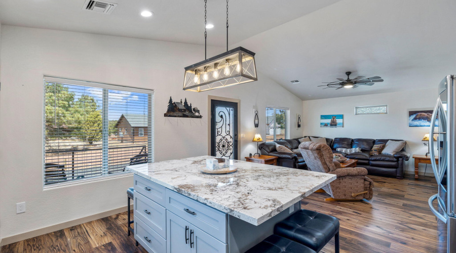 2231SitgreavesDr-Overgaard-AZ-10