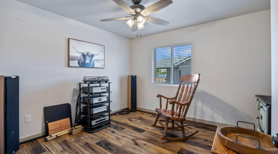 2231SitgreavesDr-Overgaard-AZ-11