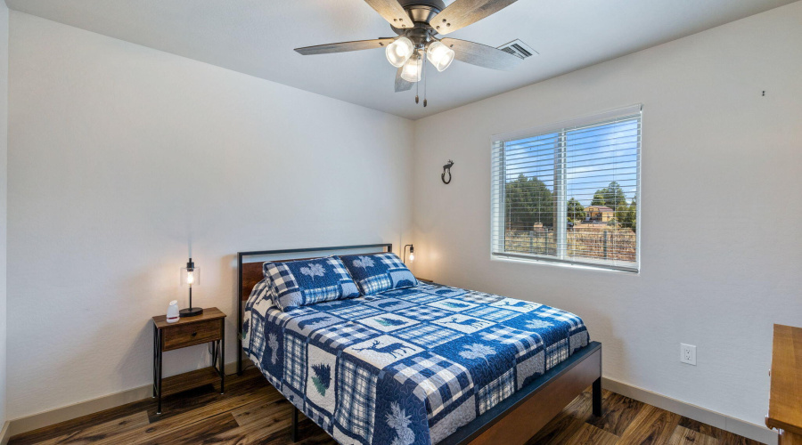 2231SitgreavesDr-Overgaard-AZ-16