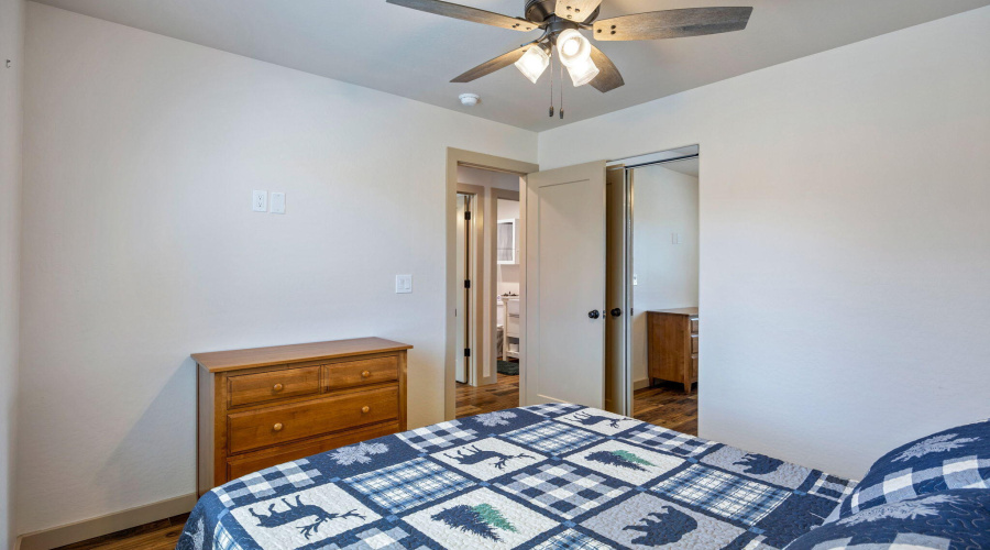 2231SitgreavesDr-Overgaard-AZ-17