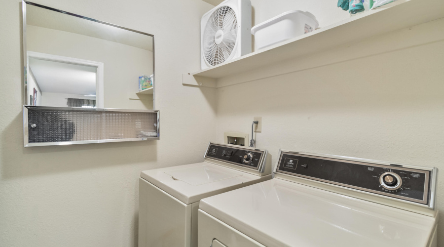 2601 Thunderbolt Circle #14A  (4)