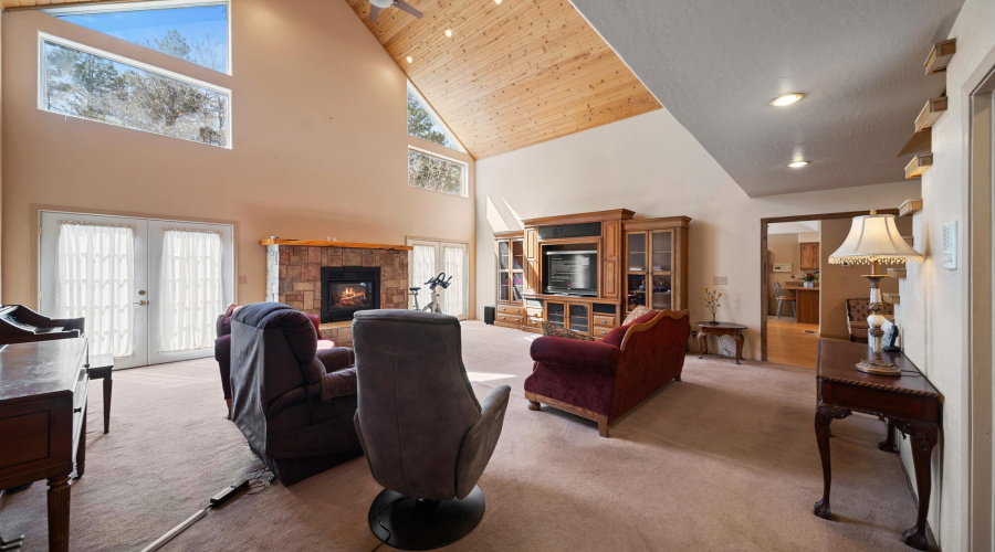 twinflamerealestatemedia-20_(2000)