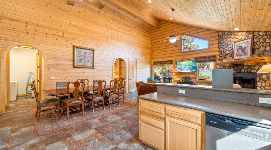 Cabin168-Greer-AZ-11